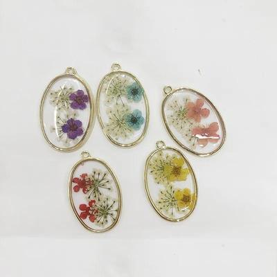 Resin Dried Flower Pendants for Necklaces